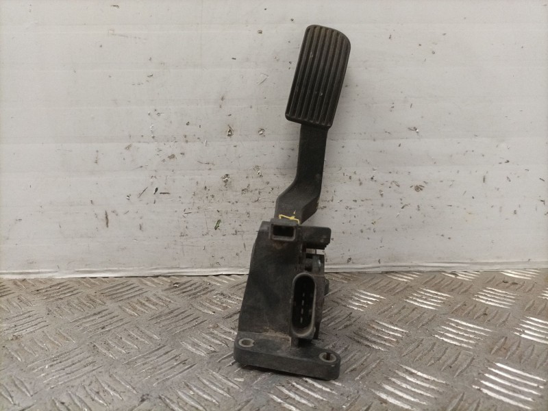 Recambio de potenciometro pedal para mercedes sprinter (w901,w903) combi referencia OEM IAM 0281002335 A9013000404 