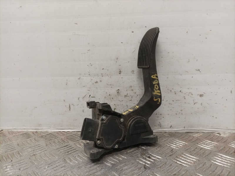 Recambio de potenciometro pedal para mercedes sprinter (w901,w903) combi referencia OEM IAM 0281002335 A9013000404 