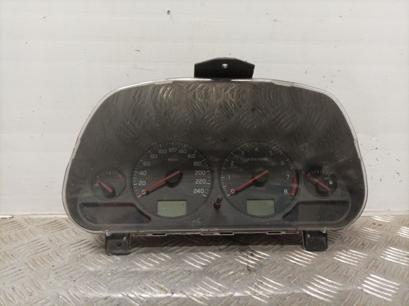 Recambio de cuadro instrumentos para volvo v40 familiar 1.6 referencia OEM IAM 30623052G 50079740 03W26D5