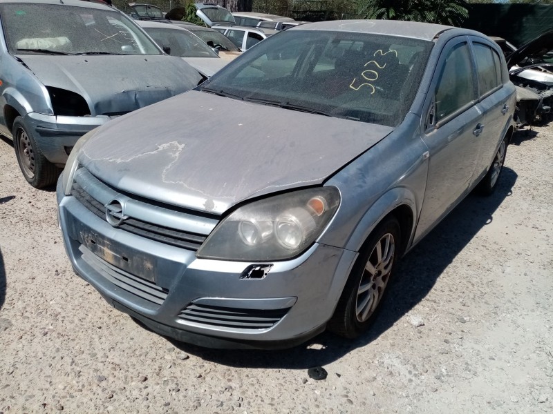 opel astra h berlina del año 2004