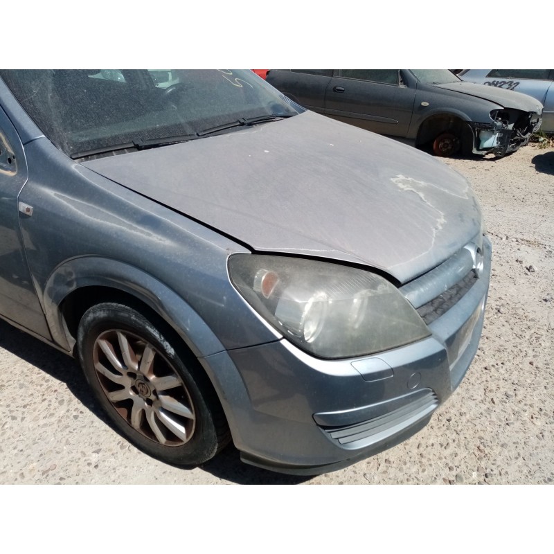 opel astra h berlina del año 2004