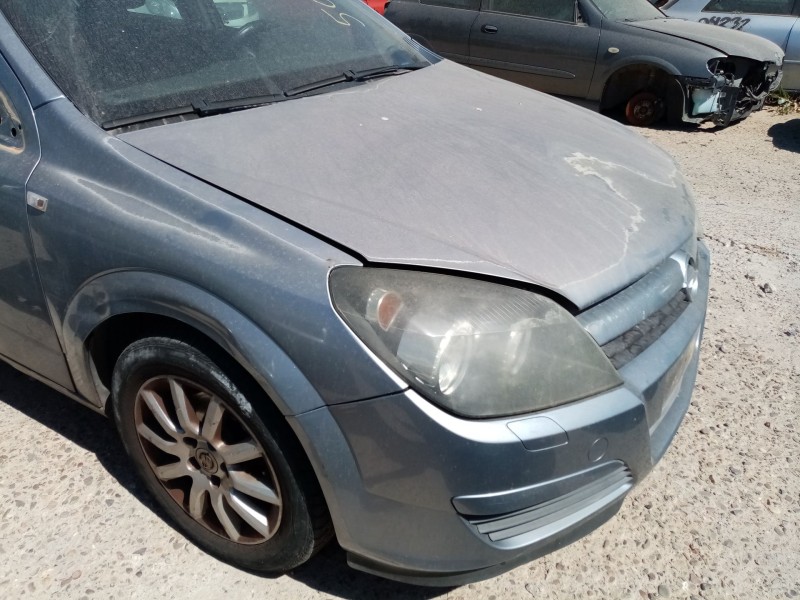 opel astra h berlina del año 2004