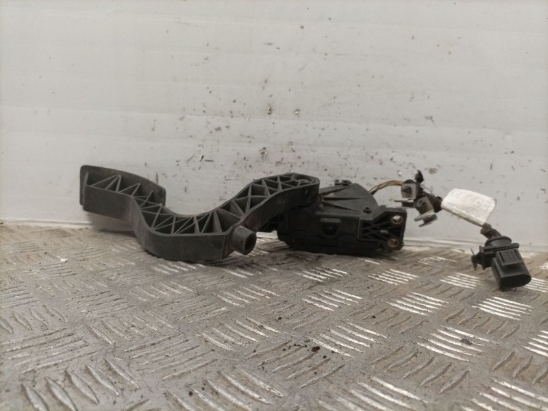 Recambio de pedal acelerador para audi a4 berlina (b5) referencia OEM IAM 8D1721523  