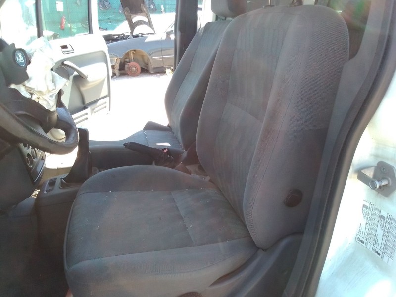 ford transit connect 1.8 tdci 75c base 210 s kombi del año 2002