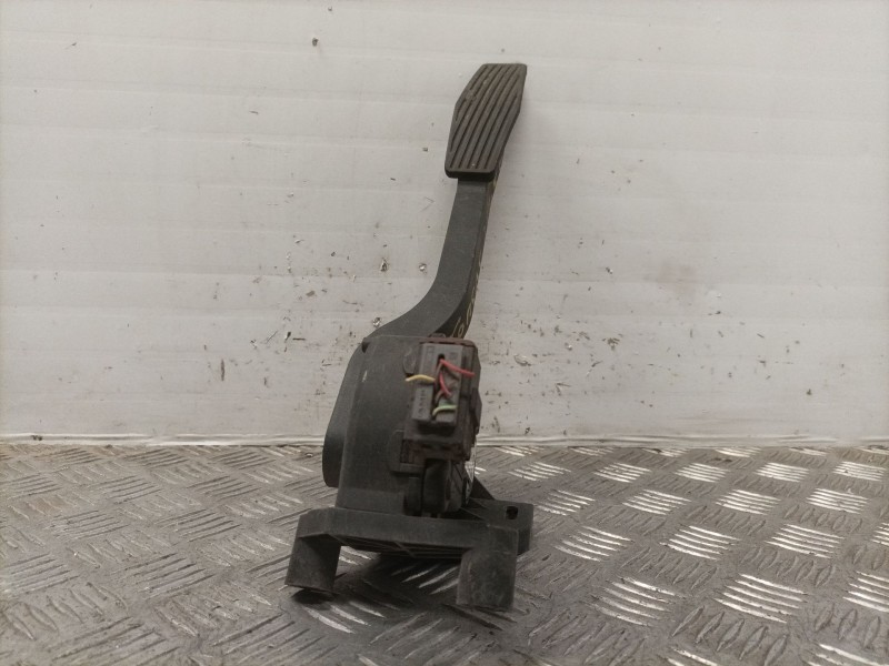 Recambio de potenciometro pedal para opel corsa c club referencia OEM IAM 9129423CL  