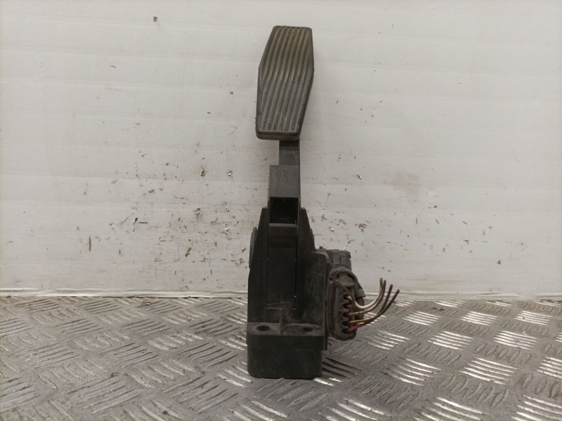 Recambio de potenciometro pedal para opel astra g berlina 2.0 dti referencia OEM IAM 0281002278  