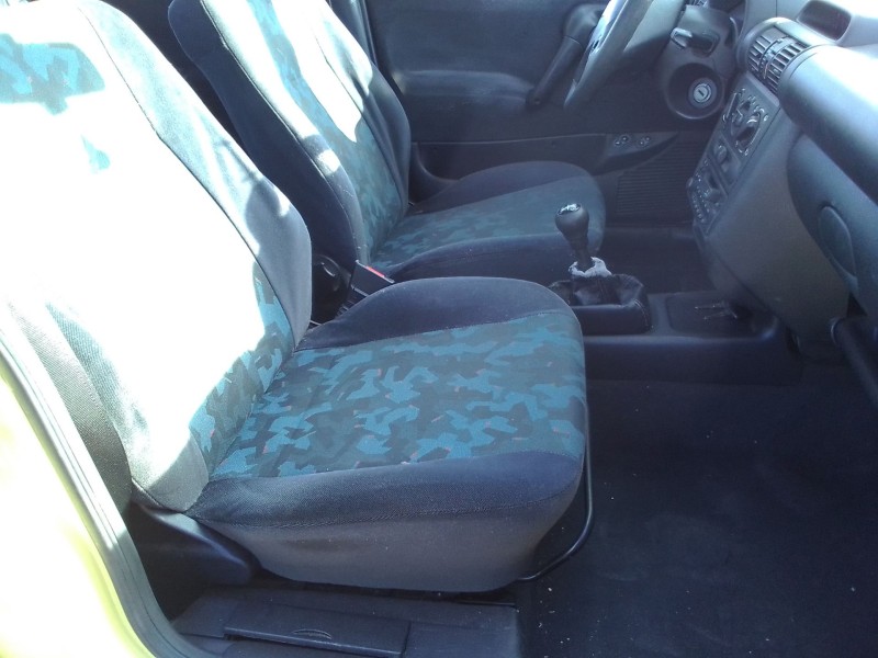 opel corsa b del año 1993