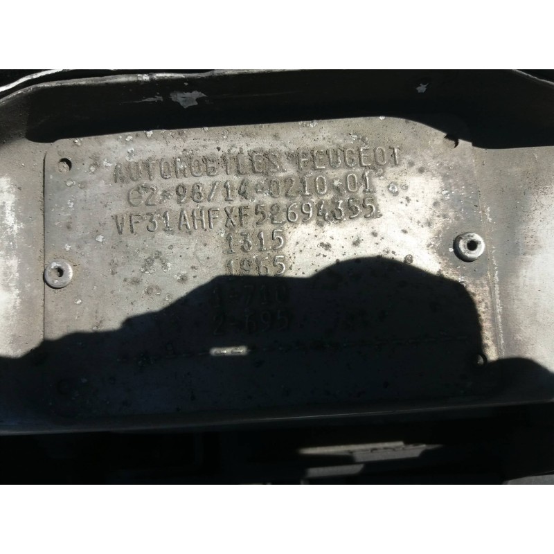 peugeot 106 (s2) 1.1   |   0.96 - ... | 1996 | 60 cv / 44 kw del año 1996