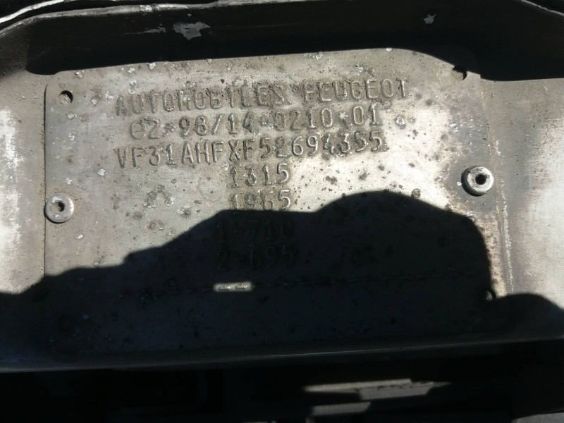 peugeot 106 (s2) 1.1   |   0.96 - ... | 1996 | 60 cv / 44 kw del año 1996