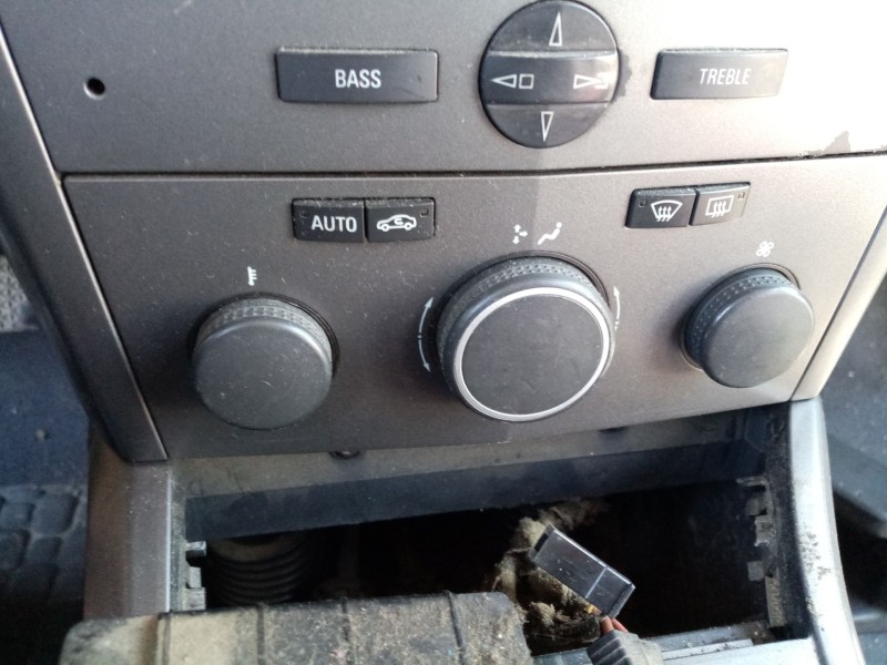 Recambio de mando climatizador para opel astra h berlina referencia OEM IAM   