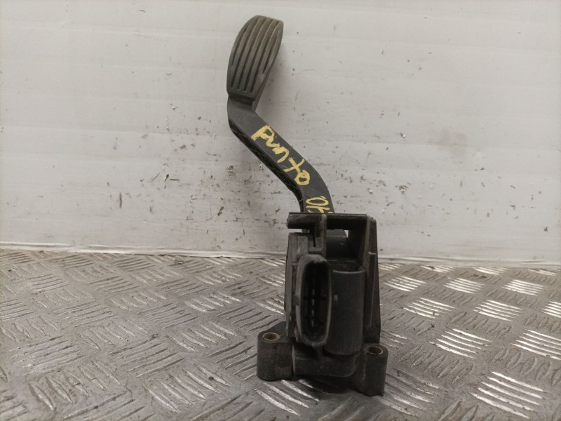 Recambio de potenciometro pedal para fiat punto berlina (188) 1.2 16v cat referencia OEM IAM 0281002325  