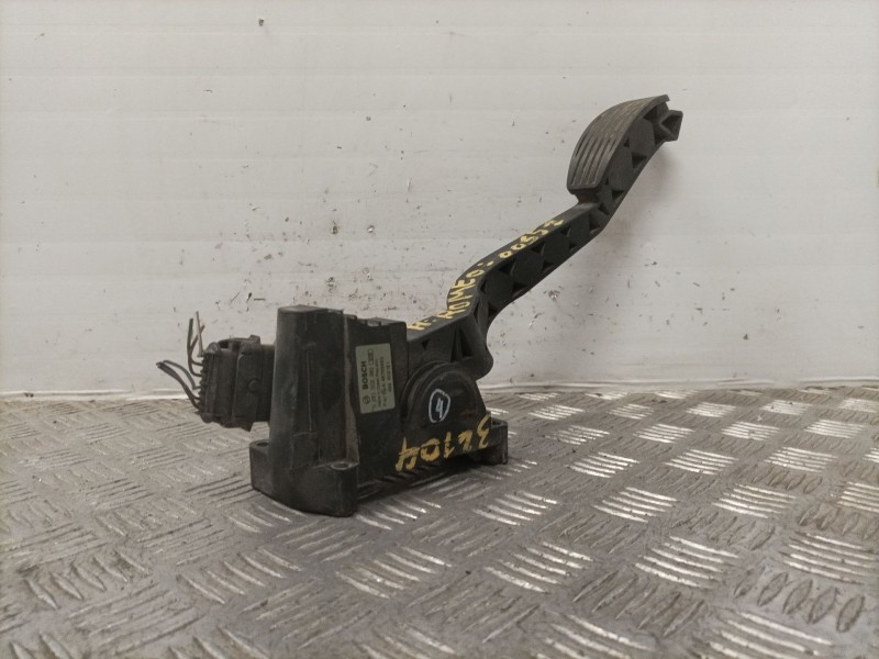 Recambio de potenciometro pedal para alfa romeo 147 (190) 1.9 jtd cat referencia OEM IAM 0281002380   Recambio de potenciometro pedal para alfa romeo 147 (190) 1.9 jtd cat referencia OEM IAM 0281002380