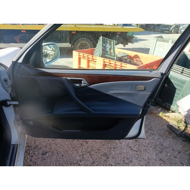 Recambio de guarnecido puerta delantera derecha para mercedes clase e (w210) berlina referencia OEM IAM   