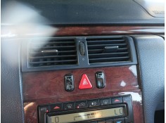 Recambio de rejilla aireadora para mercedes clase e (w210) berlina referencia OEM IAM   