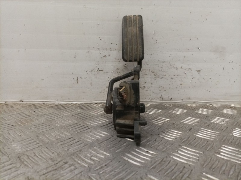 Recambio de potenciometro pedal para renault scenic ii referencia OEM IAM 8200159647  