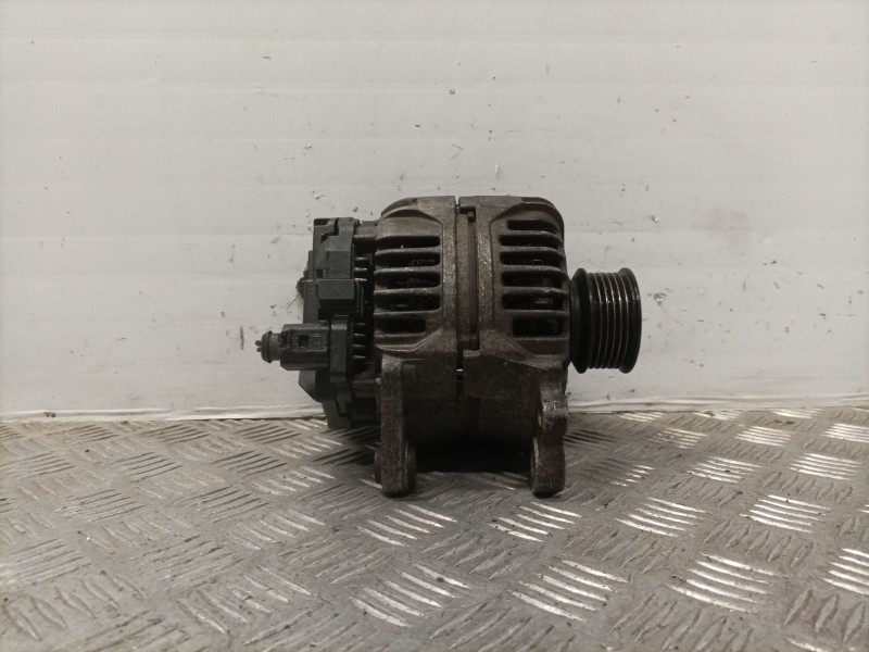 Recambio de alternador para seat leon (1m1) 1.6 16 v referencia OEM IAM 028903028D  
