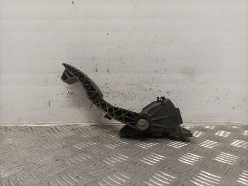 Recambio de pedal acelerador para renault laguna ii grandtour (kg0) dynamique referencia OEM IAM 8200002904  