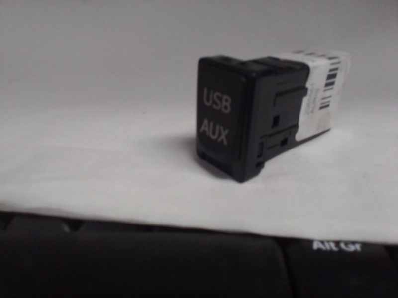 Recambio de modulo electronico para toyota auris referencia OEM IAM 8619002060  