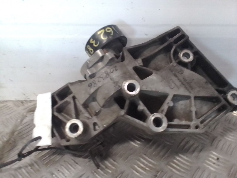 Recambio de soporte alternador para opel insignia berlina cosmo referencia OEM IAM 55562863  