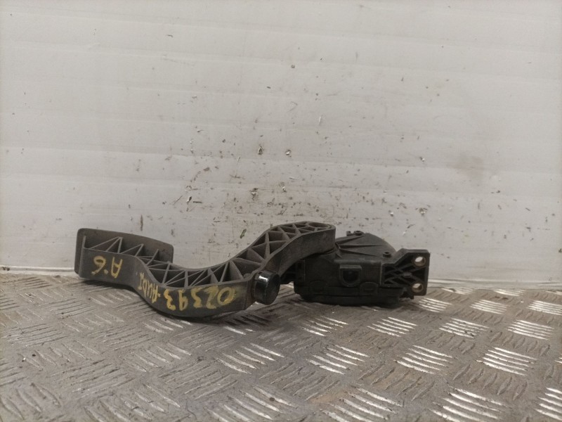 Recambio de potenciometro pedal para audi a6 berlina (4b2) 2.5 tdi referencia OEM IAM 8D1723523G  