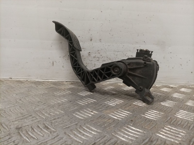 Recambio de potenciometro pedal para volkswagen passat berlina (3b3) trendline referencia OEM IAM 8D1721523F  