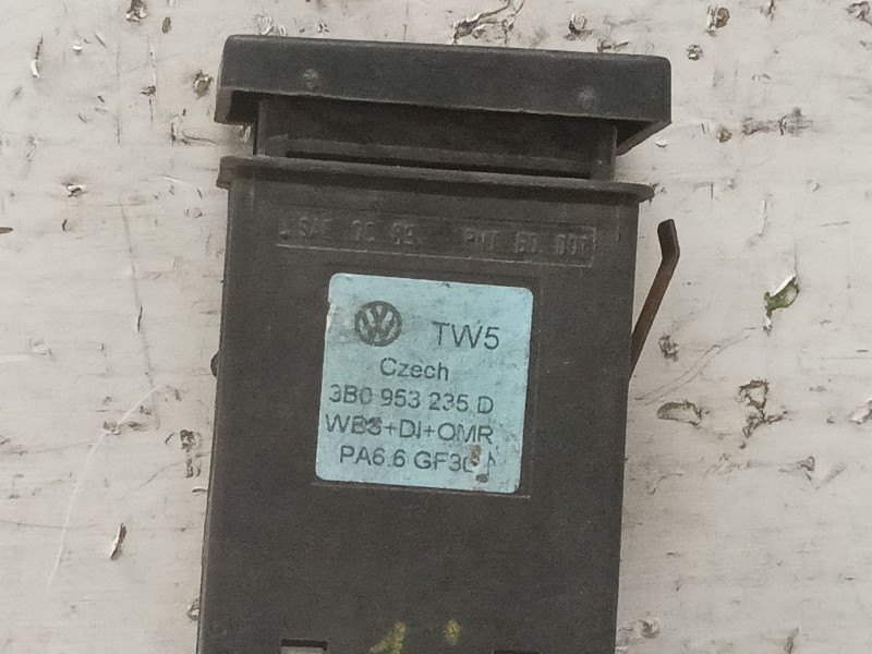 Recambio de warning para volkswagen passat berlina (3b3) comfortline referencia OEM IAM 3B0953235D  
