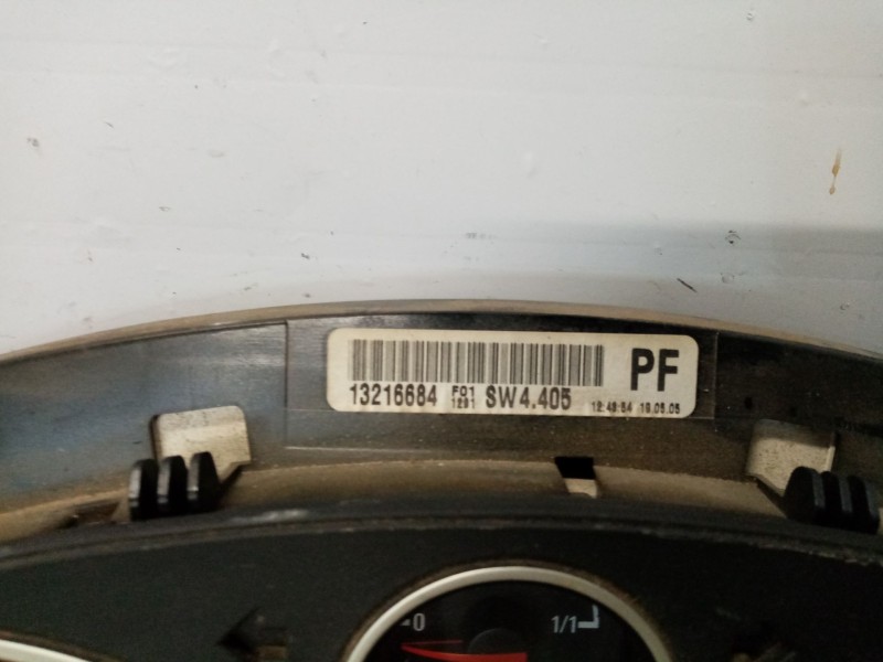 Recambio de cuadro instrumentos para opel astra h berlina referencia OEM IAM 13216684  