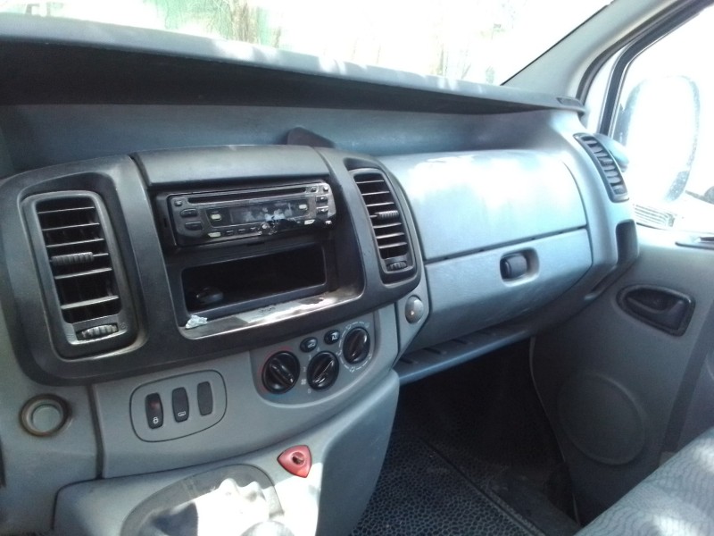 renault trafic passenger combi 6 27 c.normal 2.5dci 150 del año 2006