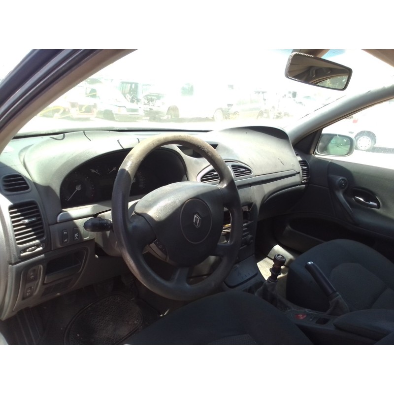 renault laguna ii (bg4w) del año 2005