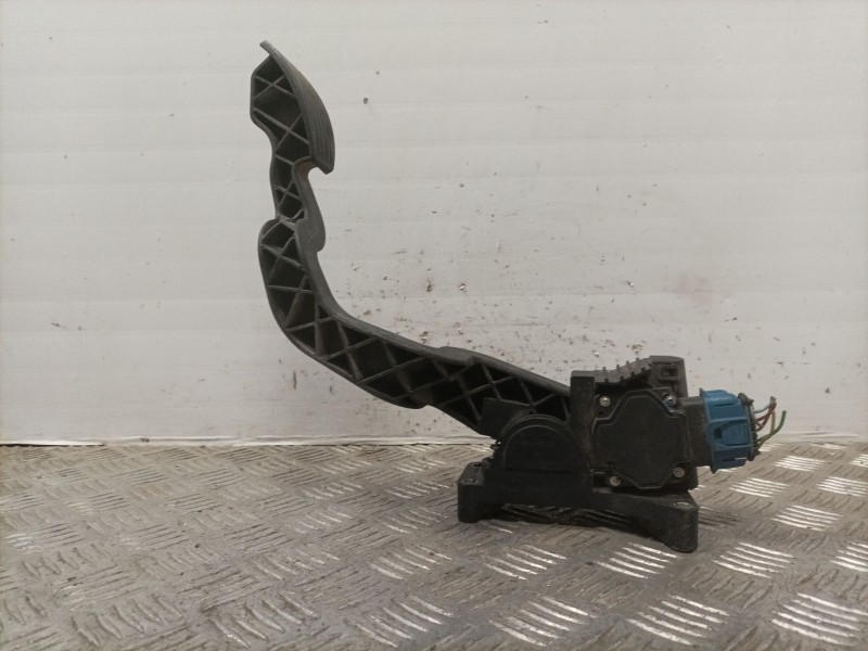Recambio de potenciometro pedal para fiat stilo (192) 1.9 jtd cat referencia OEM IAM 0280752227  
