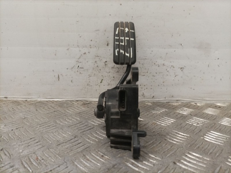 Recambio de pedal acelerador para renault megane ii berlina 5p referencia OEM IAM 8200163270  
