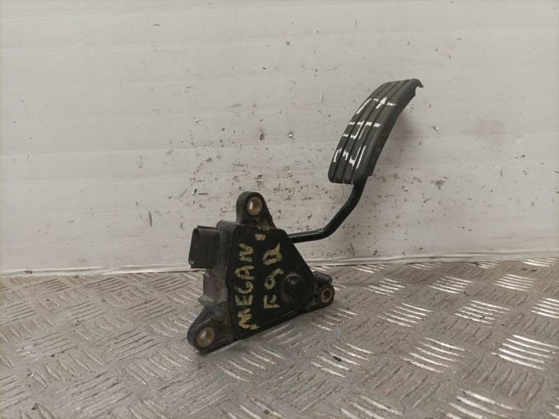 Recambio de pedal acelerador para renault megane ii berlina 5p referencia OEM IAM 8200163270  