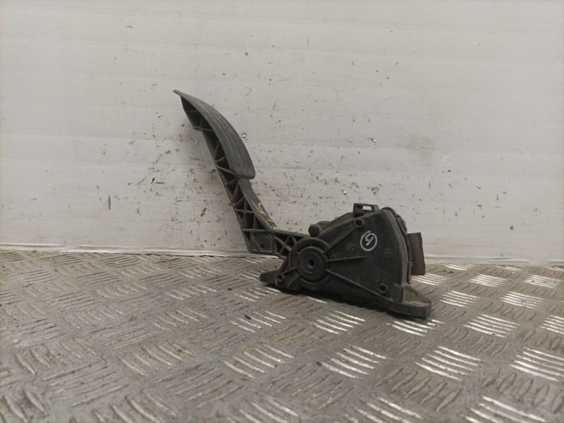 Recambio de potenciometro pedal para dacia logan referencia OEM IAM 8200386506B  