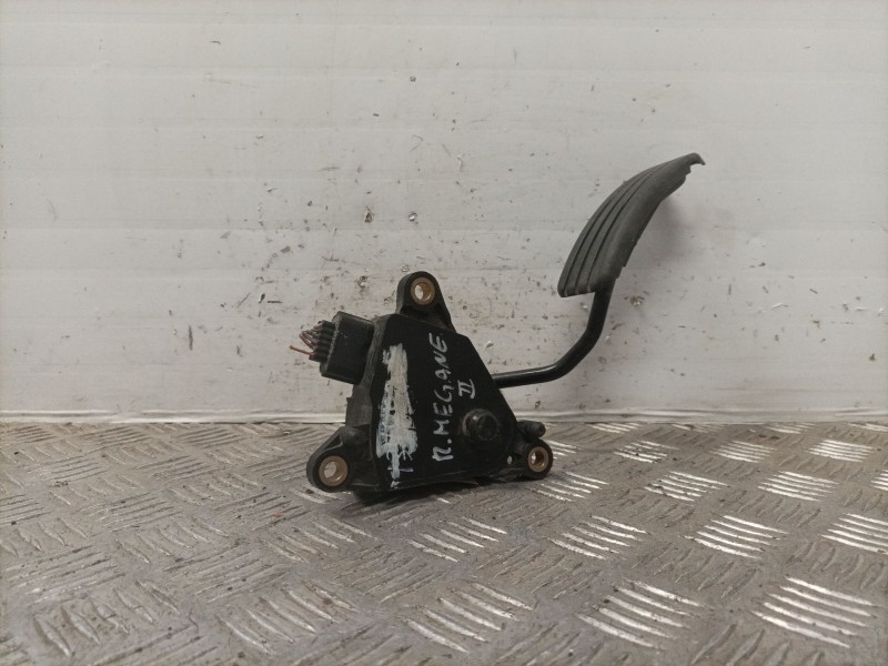 Recambio de potenciometro pedal para renault megane ii berlina 5p confort expression referencia OEM IAM 8200153268  