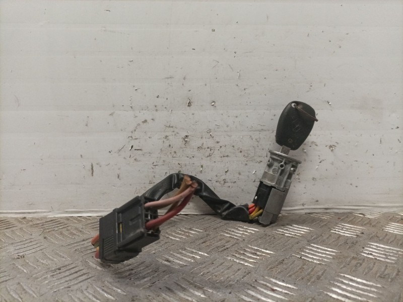 Recambio de conmutador de arranque para dacia logan referencia OEM IAM   