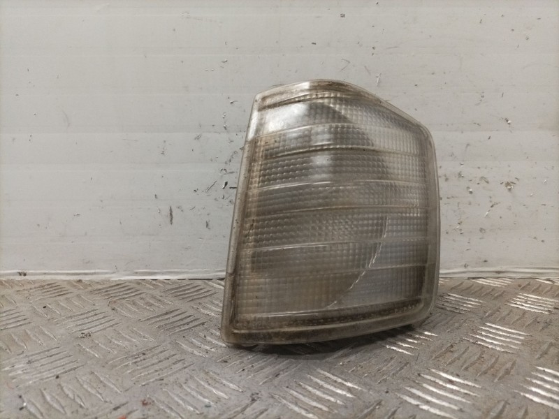 Recambio de piloto delantero izquierdo para mercedes clase c (w201) berlina referencia OEM IAM   