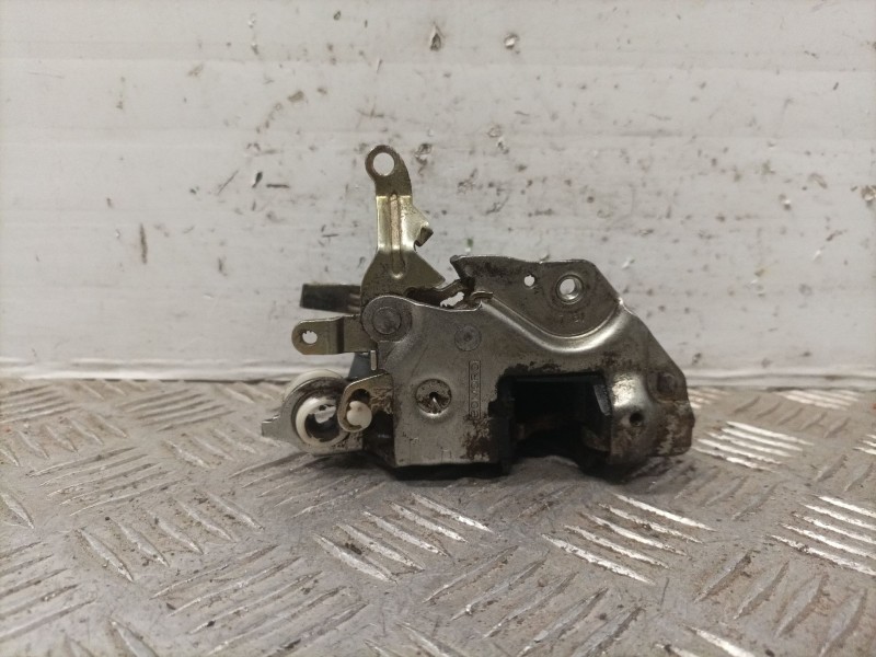 Recambio de cerradura puerta delantera izquierda para mercedes clase c (w201) berlina referencia OEM IAM   