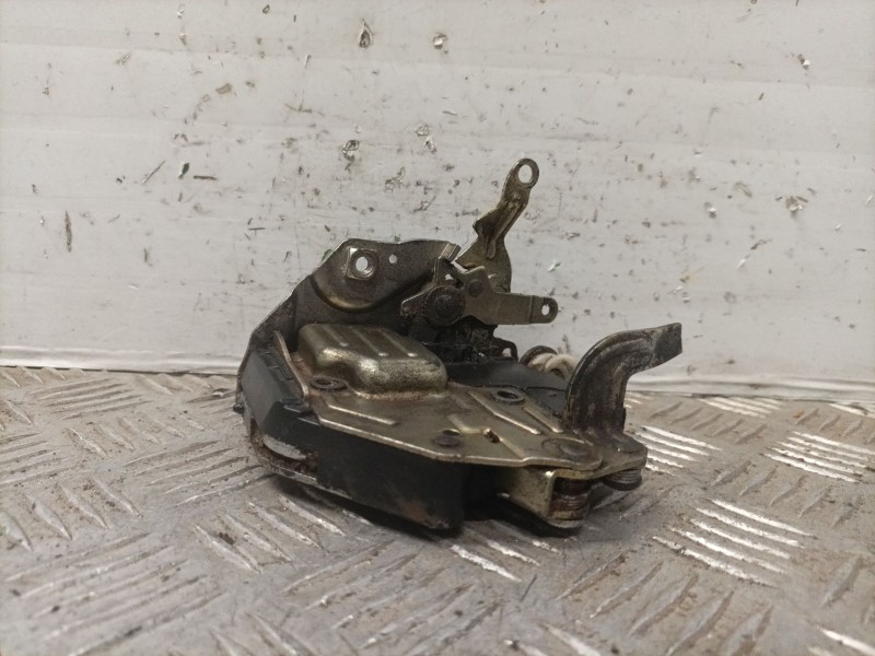 Recambio de cerradura puerta delantera izquierda para mercedes clase c (w201) berlina referencia OEM IAM   