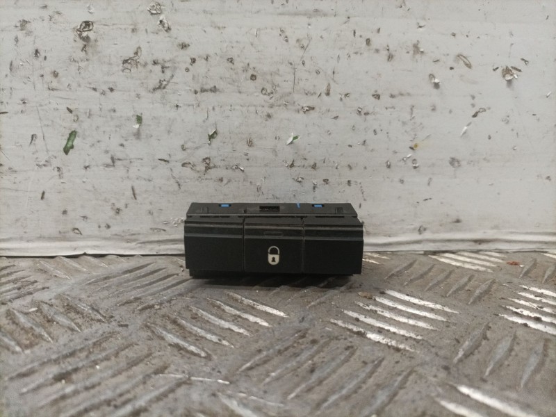 Recambio de interruptor para peugeot 407 st confort referencia OEM IAM 96470287xt  