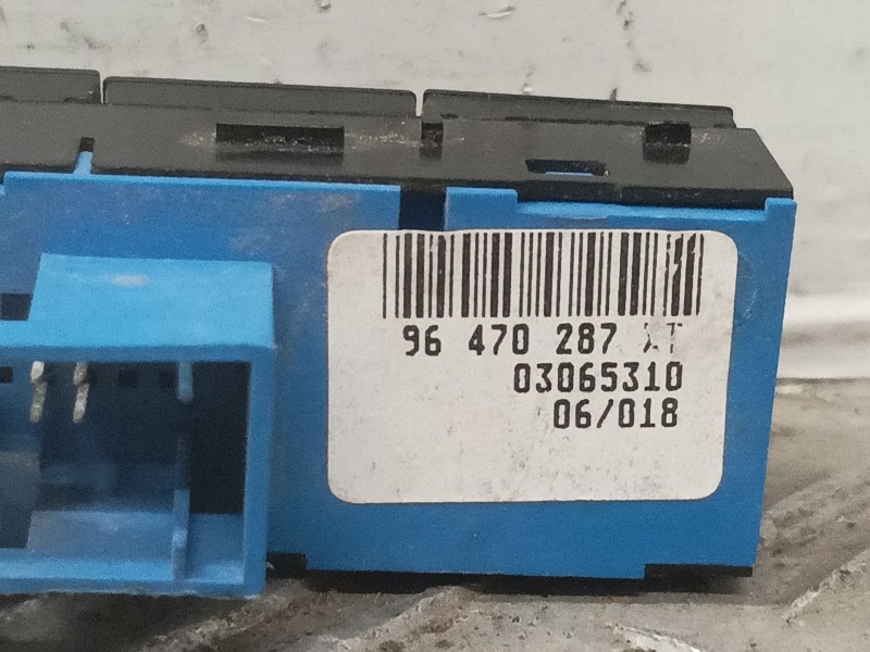 Recambio de interruptor para peugeot 407 st confort referencia OEM IAM 96470287xt  