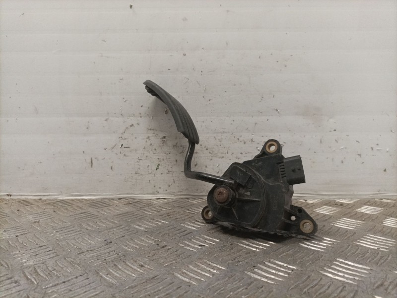 Recambio de potenciometro pedal para renault megane ii classic berlina referencia OEM IAM 8200153268  