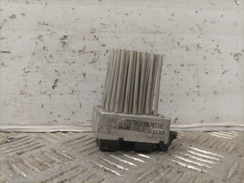 Recambio de resistencia calefaccion para bmw serie 5 berlina (e39) 530i referencia OEM IAM 5HL00843600  