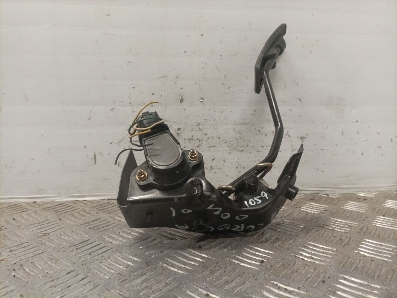 Recambio de pedal acelerador para toyota corolla (e12) 2.0 d-cat referencia OEM IAM 8928147010  