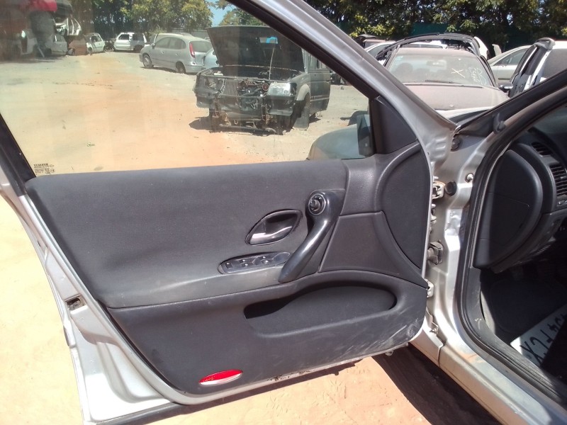 renault laguna ii (bg4w) del año 2005