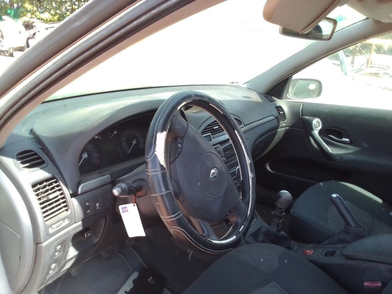 renault laguna ii (bg4w) del año 2005