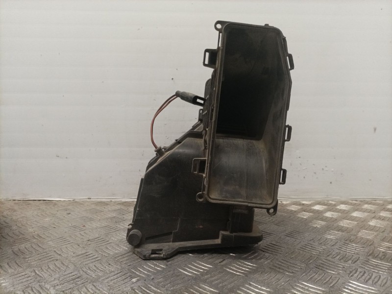 Recambio de ventilador calefaccion para ford fiesta berlina referencia OEM IAM 96FW18593A  