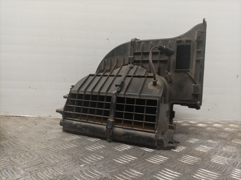 Recambio de ventilador calefaccion para ford fiesta berlina referencia OEM IAM 96FW18593A  