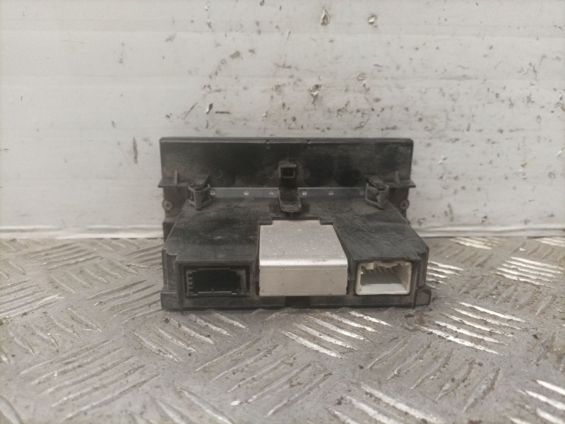 Recambio de pantalla multifuncion para volvo volvo mw75 1997cm3 100 kw volvo mw75 referencia OEM IAM 31268051 003000349612 