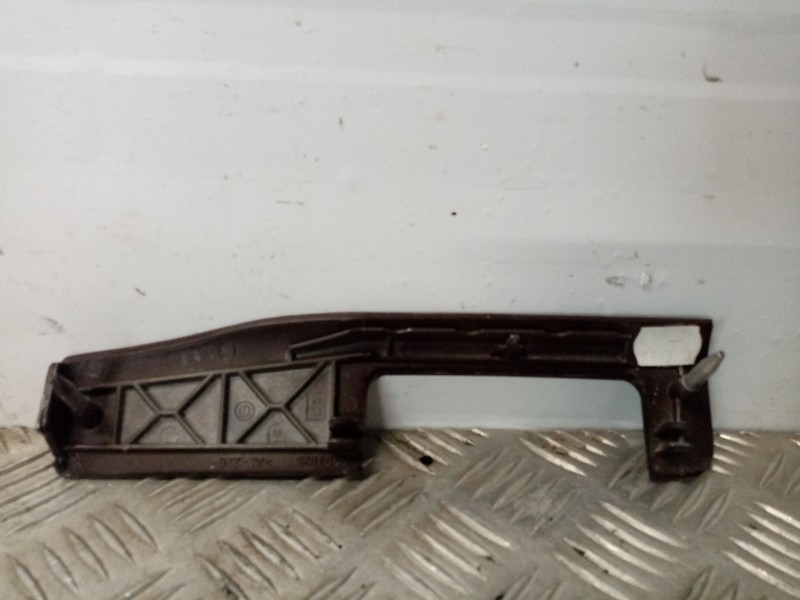 Recambio de moldura para bmw serie 3 berlina (e46) referencia OEM IAM 8203825  