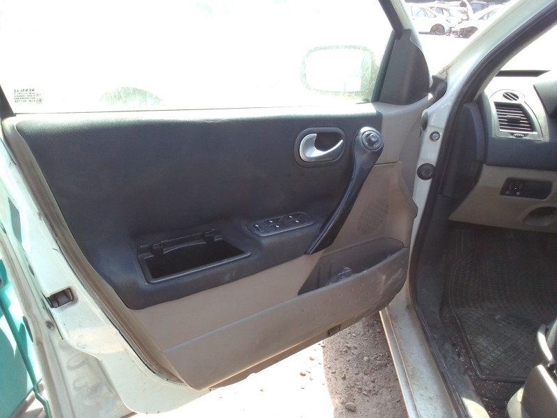 renault megane ii berlina 5p del año 2002